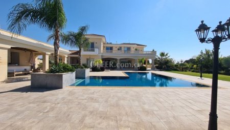 For Rent Luxury Villa near the Beach - 6