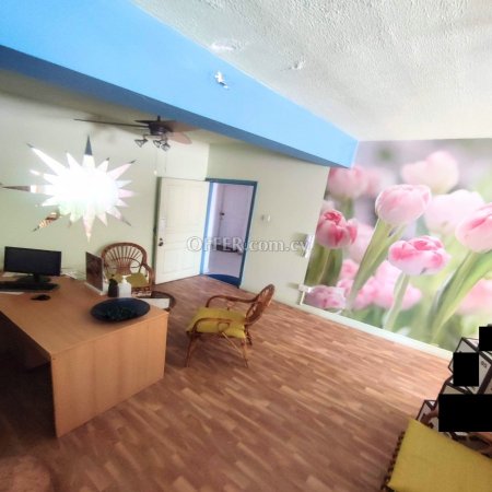 For Sale €250,000 Apartment 2 bedrooms Retiré Larnaka (Center), Larnaca Larnaca