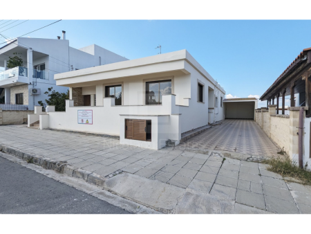 Three bedroom detached house for sale in Geri - 10
