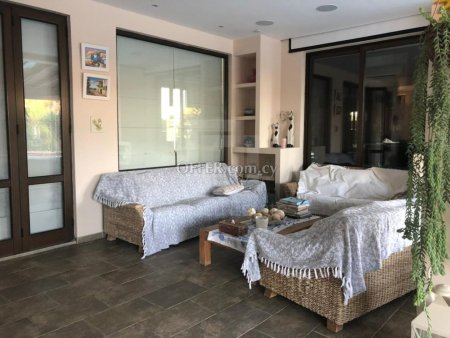 Large five bedroom villa with garden and pool in Ergates area of Nicosia - 9