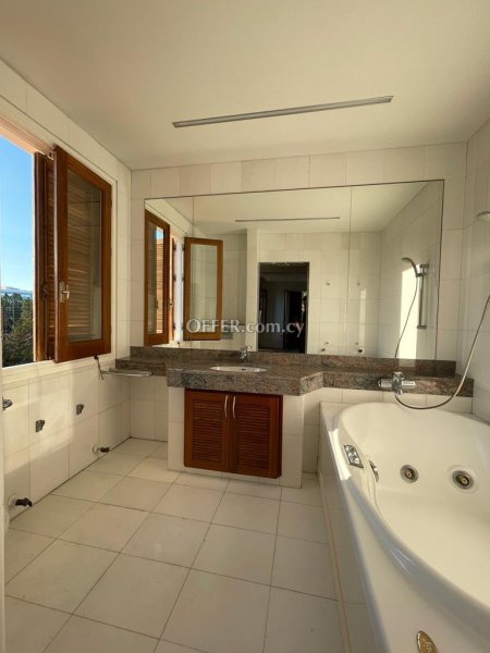 New For Sale €1,350,000 Villa 6 bedrooms, Detached Aglantzia Nicosia - 8