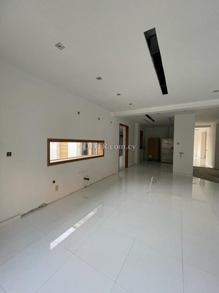 New For Sale €1,350,000 Villa 6 bedrooms, Detached Aglantzia Nicosia - 5