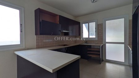 Two bedroom apartment in Pallouriotissa Nicosia - 4