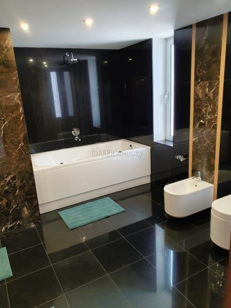 MAGNIFICENT VILLA WITH SEA VIEWS IN AGIOS TYCHONAS LIMASSOL - 3
