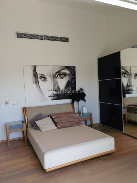 MAGNIFICENT VILLA WITH SEA VIEWS IN AGIOS TYCHONAS LIMASSOL - 2
