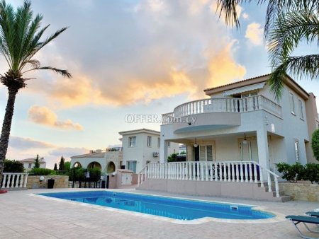 4 Bed Detached Villa for sale in Sea Caves, Paphos