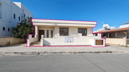 Single storey detached house in Geri Nicosia