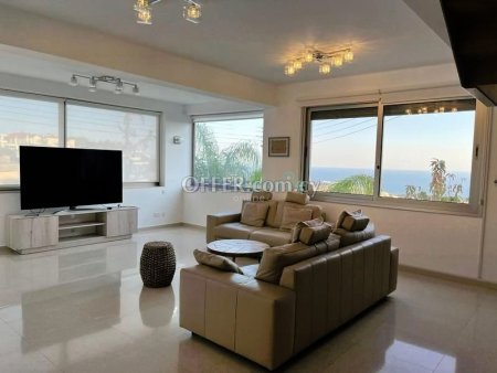 3 + 1 Bedroom Detached Villa For Rent Limassol - 11