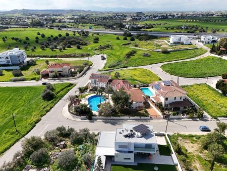 Five Bedroom Luxury Villa with Private Swimming Pool for Sale in Latsia Nicosia - 7