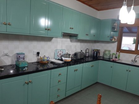 Three bedroom bungalow on a big plot with garden and private swimming pool available for sale in Silikou - 9