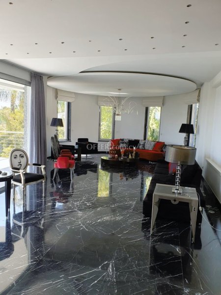 MAGNIFICENT VILLA WITH SEA VIEWS IN AGIOS TYCHONAS LIMASSOL - 9