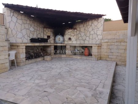 Three bedroom bungalow on a big plot with garden and private swimming pool available for sale in Silikou - 7
