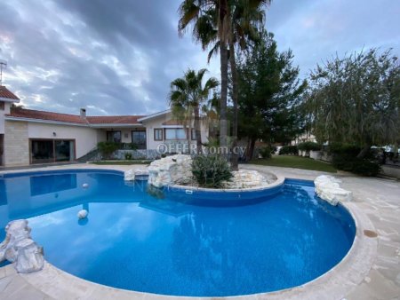 Five Bedroom Luxury Villa with Private Swimming Pool for Sale in Latsia Nicosia - 4