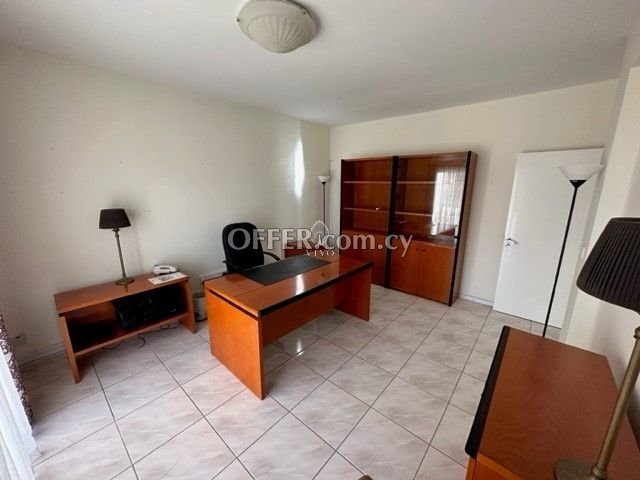 A TWO BEDROOM APARTMENT IN MESA GEITONIA - 11