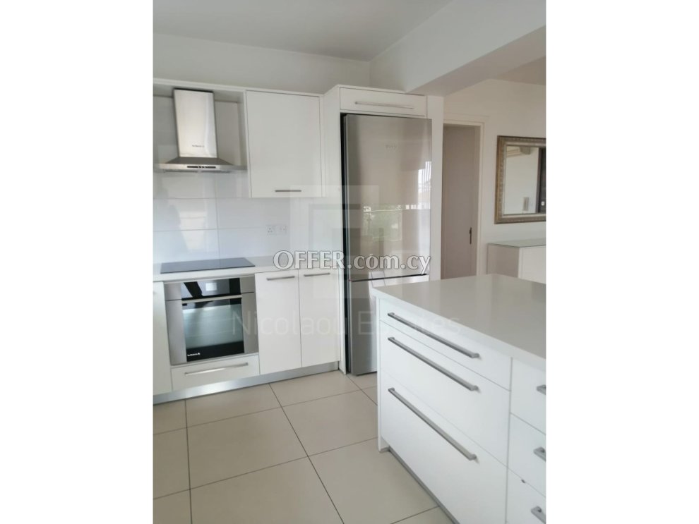 Three bedroom apartment for rent in a privileged area of Strovolos - 9