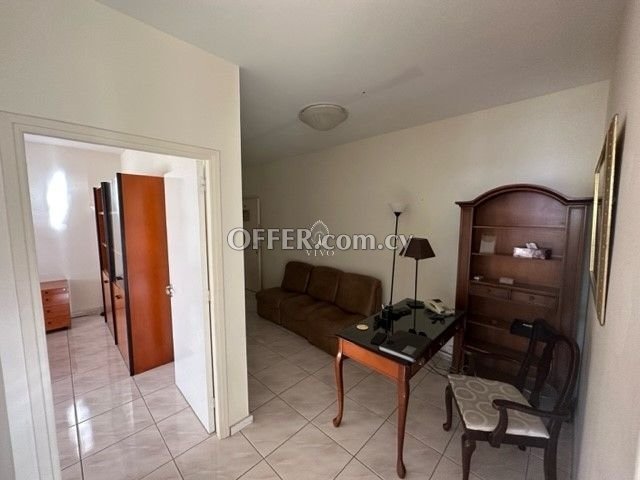 A TWO BEDROOM APARTMENT IN MESA GEITONIA - 10