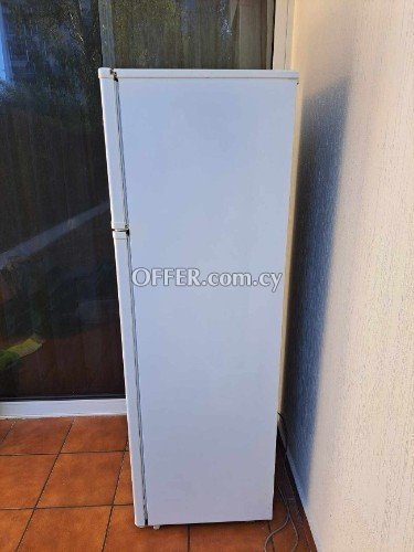 Affordable Fridge Freezer in Excellent Condition - Only 150 Euros! Ακολουθούν Ελληνικά - 3
