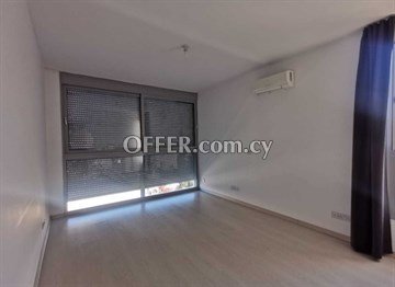 2 Bedroom Modern Apartment With Large Roof Garden  In Strovolos, Nicos - 3