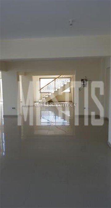 Shop/Showroom / Rent In Agios Dometios, Nicosia - 2