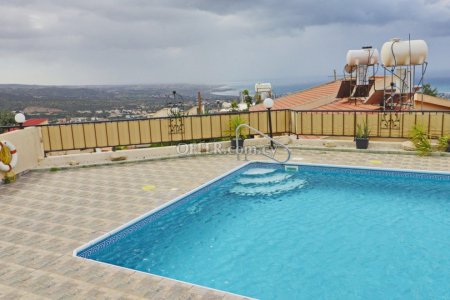 two bedroom townhouse in peyia - 6