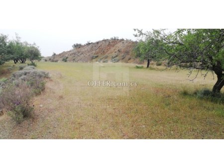 Large residential parcel of land in Vasa Kellakiou