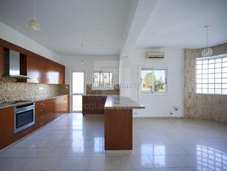 Ground Floor Three Bedroom Apartment for Sale in Lakatamia Nicosia - 9