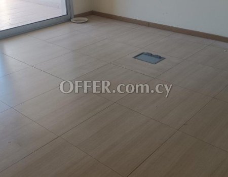 Office 90m2 in commercial building with raised floor - 5