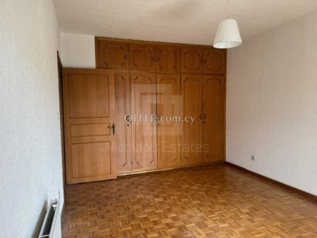 Whole floor three bedroom apartment in Mont Parnase area of Engomi - 2