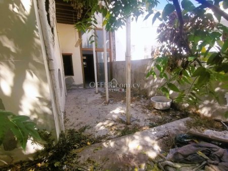 LISTED HOUSE WITH YARD AT A QUALITY AREA OF THE OLD CITY OF NICOSIA - 2