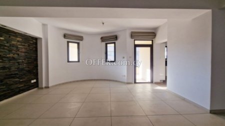New For Sale €250,000 Apartment 3 bedrooms, Nicosia (center), Lefkosia Nicosia - 2