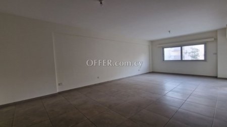 New For Sale €200,000 Apartment 3 bedrooms, Nicosia (center), Lefkosia Nicosia - 2