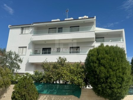 Whole floor three bedroom apartment in Mont Parnase area of Engomi