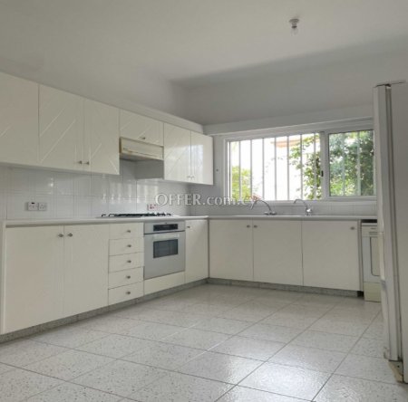 New For Sale €310,000 House 3 bedrooms, Egkomi Nicosia - 9