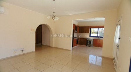 3 Bed Detached Villa for rent in Chlorakas, Paphos - 8