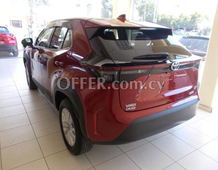 2021 Toyota Yaris Cross 1.5L Hybrid Automatic SUV - 7