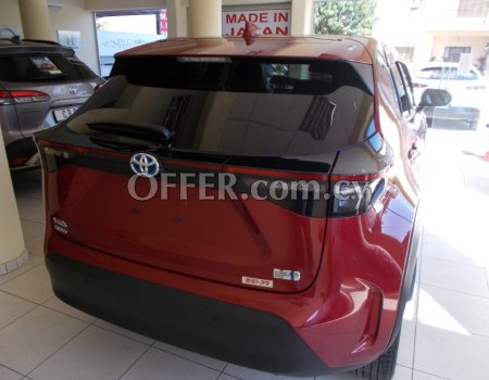 2021 Toyota Yaris Cross 1.5L Hybrid Automatic SUV - 4