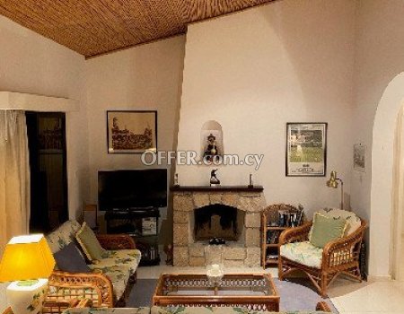 TRANQUIL 2-BEDROOM BUNGALOW FOR SALE IN KAMARES TALA WITH LANDSCAPED GARDEN & STUNNING SEA VIEWS - 4