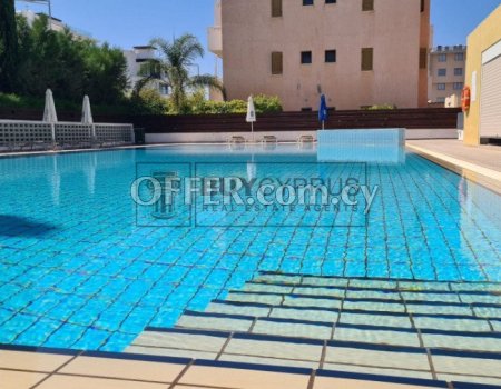 2-BEDROOM TOWNHOUSE FOR SALE IN UNIVERSAL WITH ACCESS TO COMMUNAL SWIMMING POOL WALKING DISTANCE TO ALL NECESSARY AMENITIES