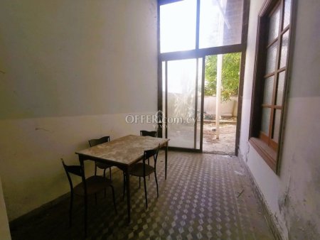 LISTED HOUSE WITH YARD AT A QUALITY AREA OF THE OLD CITY OF NICOSIA - 6