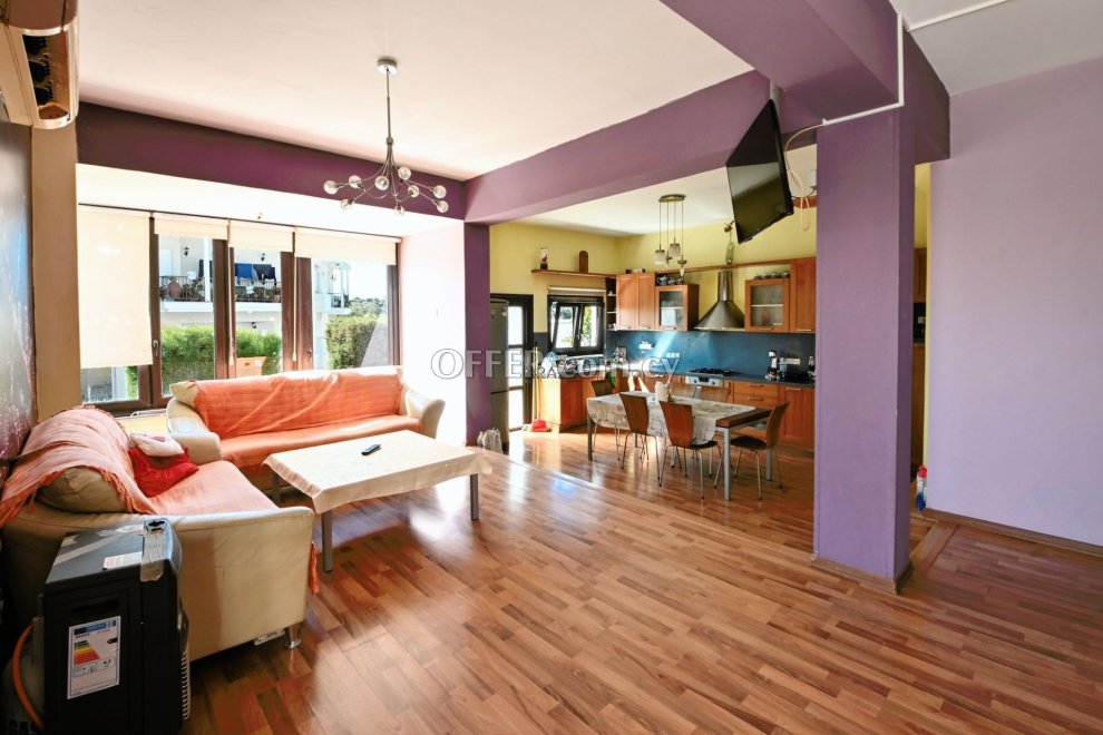 3 Bed House for Sale in Mazotos, Larnaca - 11