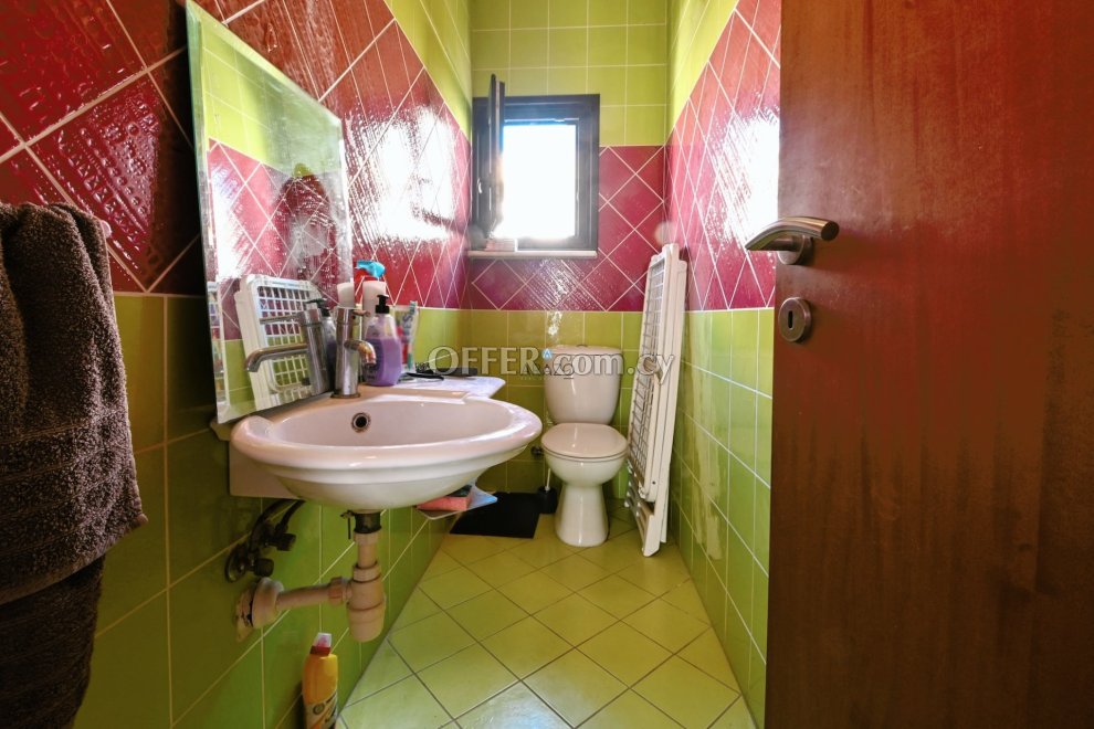 3 Bed House for Sale in Mazotos, Larnaca - 9