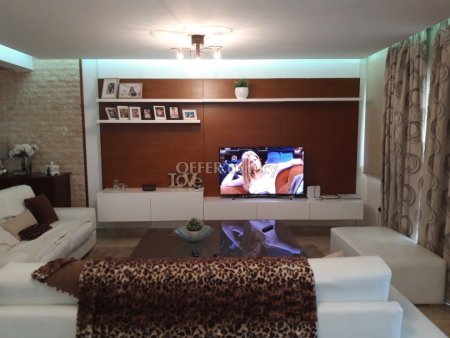 New For Sale €300,000 Maisonette 3 bedrooms, Semi-detached Larnaka (Center), Larnaca Larnaca - 3