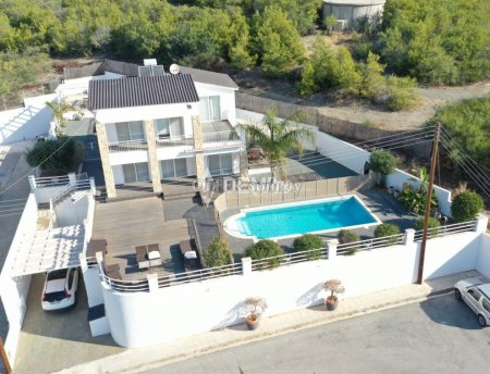 Villa For Sale in Tremithousa, Paphos - DP3999
