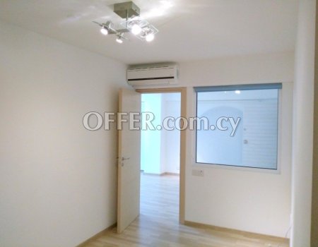 Modern Office in Mesa Geitonia - 4
