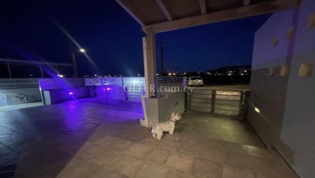 New For Sale €385,000 Maisonette 4 bedrooms, Semi-detached Pallouriotissa Nicosia - 5