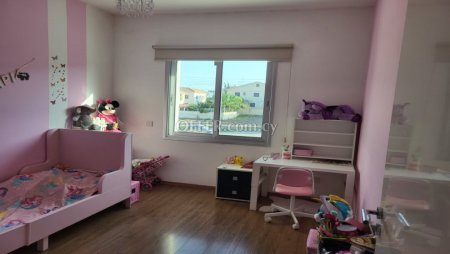 New For Sale €300,000 House (1 level bungalow) 3 bedrooms, Semi-detached Lakatameia, Lakatamia Nicosia - 2