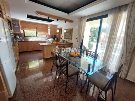 House For Sale in Paphos City Center, Paphos - DP4023 - 8