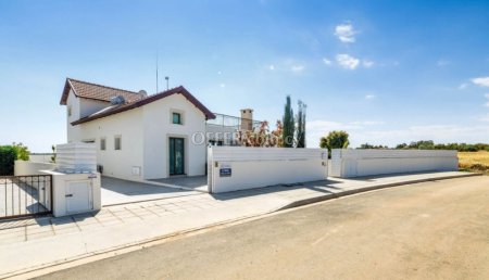House (Detached) in Agia Thekla, Famagusta for Sale - 3