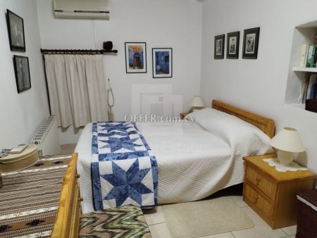 Traditional 4 plus 1 bedroom house in Kalo Chorio Limassol - 2