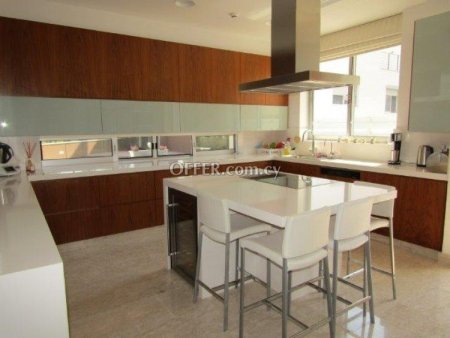 5 Bed Detached House for rent in Agia Filaxi, Limassol - 3